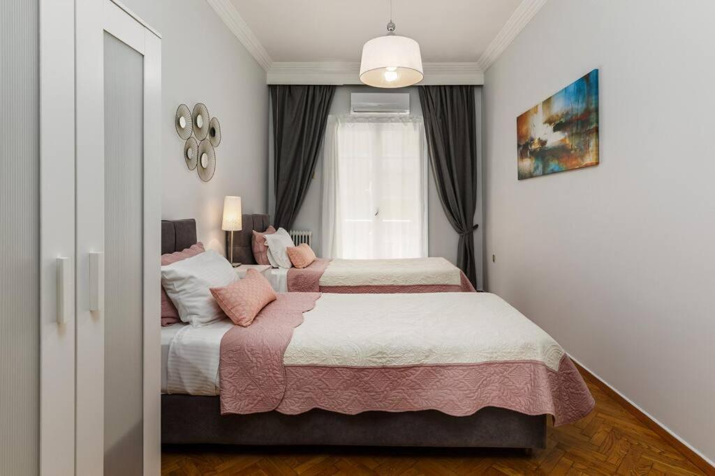 Best Location 3 Bedroom Apartment With View เทสซาโลนิกิ ภายนอก รูปภาพ